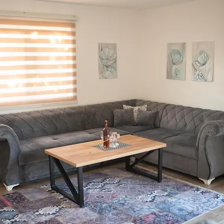 Elegance Apartment Tuzla