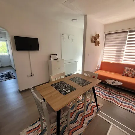 Elegance Apartamento Tuzla